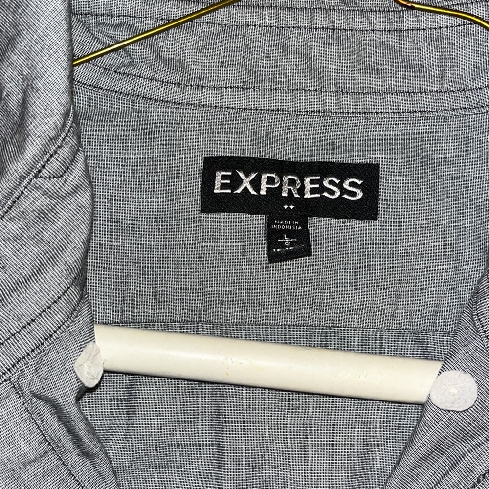 Express Men’s Button Down - Picture 3 of 4